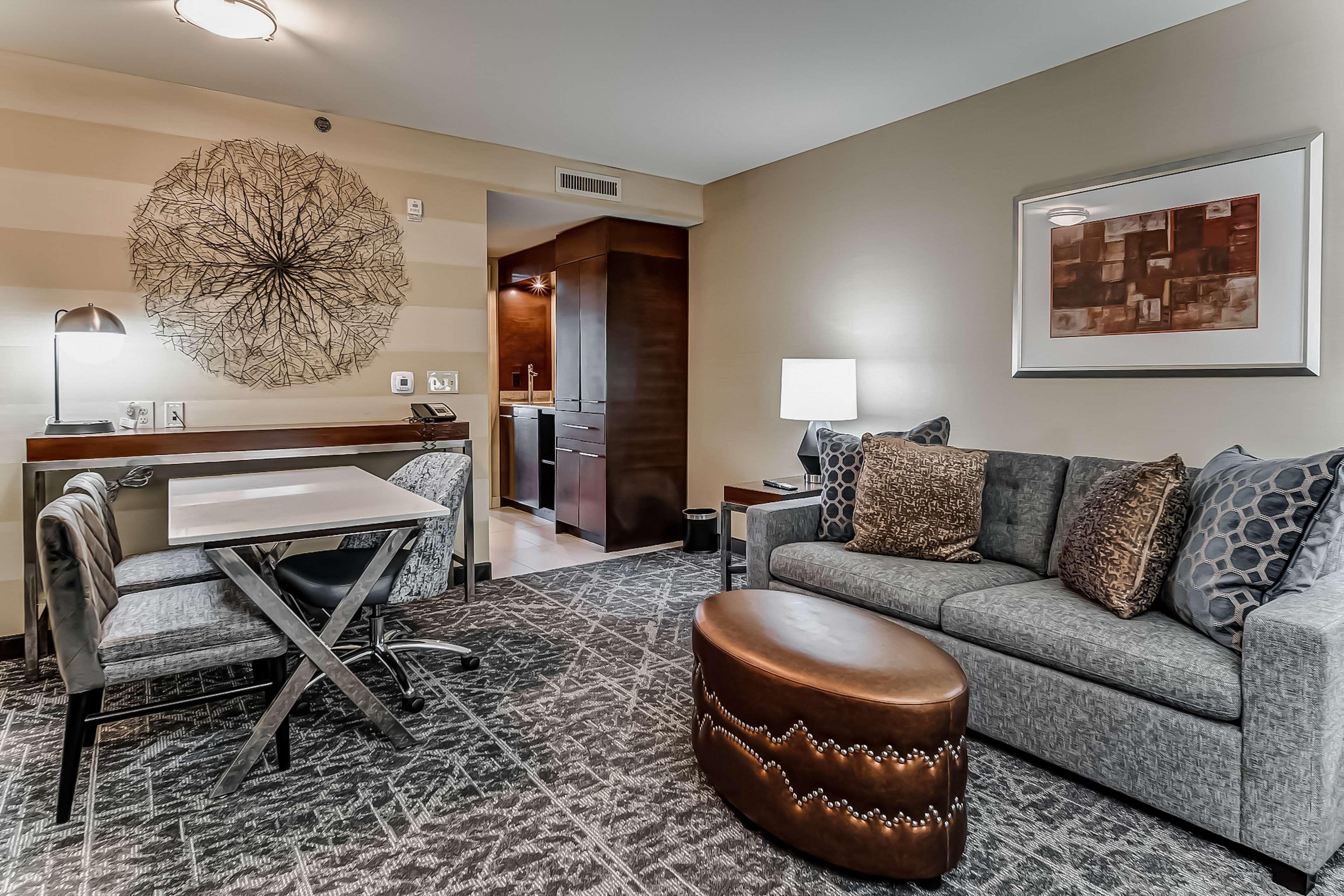 Embassy Suites Atlanta - Kennesaw Town Center Eksteriør billede